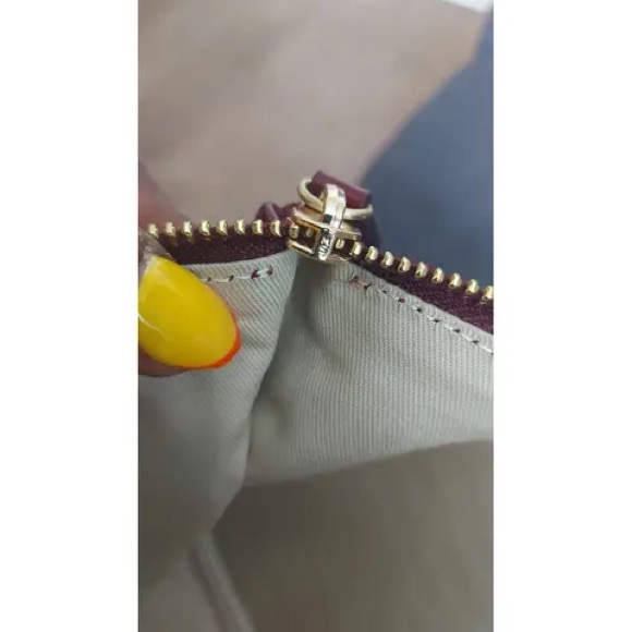 Tara Zadeh Crocodile Burgundy Clutch bag with metal ring Ziba Crocodile-Embossed - Picture 5 of 7